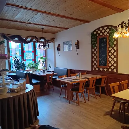 Schwarzer Adler Panzió Nabburg